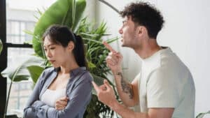 Spouse Refusing to Communicate During an Illinois Divorce Case