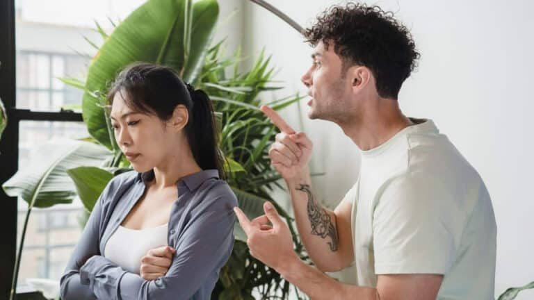 Spouse Refusing to Communicate During an Illinois Divorce Case